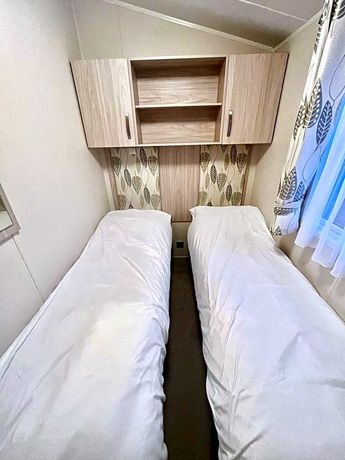 Our Lodge at Newquay Bay NB35