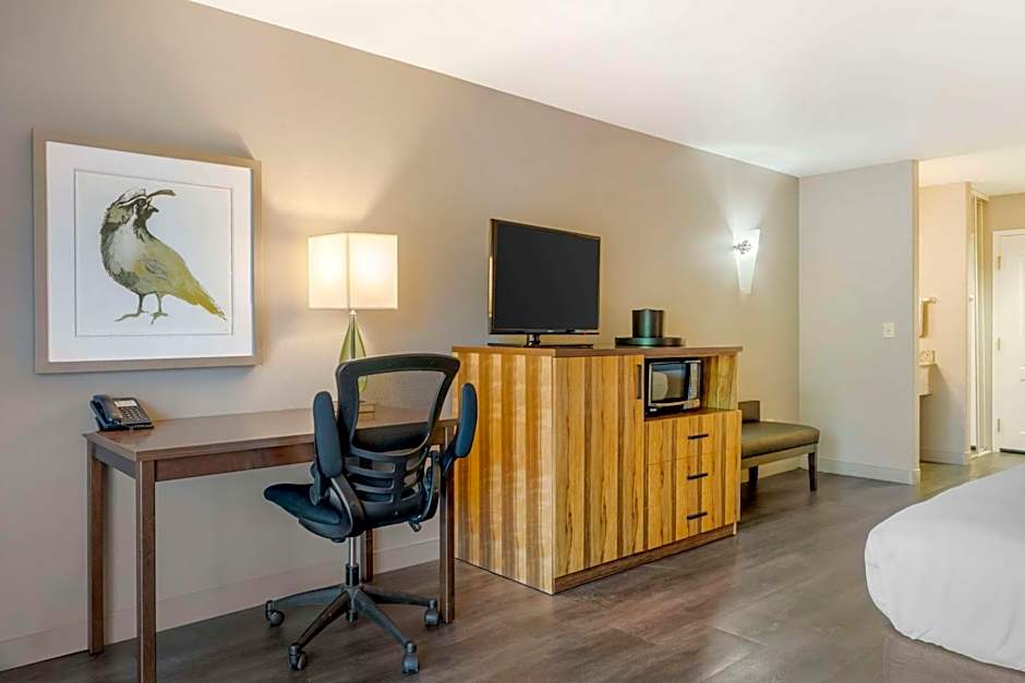 Best Western Cedar Inn And Suites