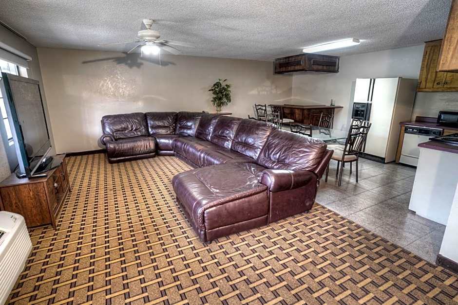 Amerivu Inn & Suites - Helen - Downtown