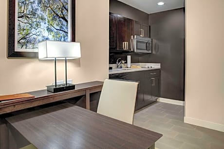 2Queen Hearing Accessible Studio Suite Nosmok