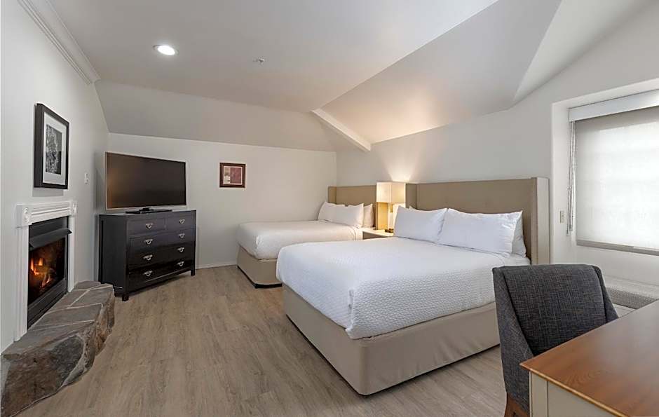 Pelican Inn & Suites