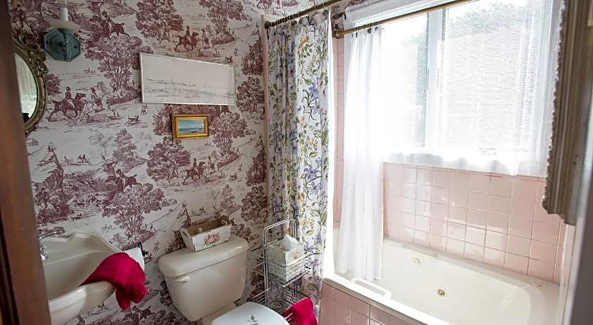 Gardenview Bed and Breakfast 