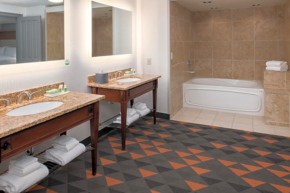 Holiday Inn Portland - Columbia Riverfront by IHG
