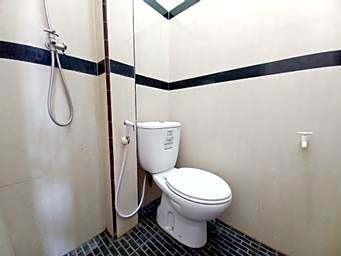 Griya Juanda Syariah near RS Dharma Husada Probolinggo Mitra RedDoorz