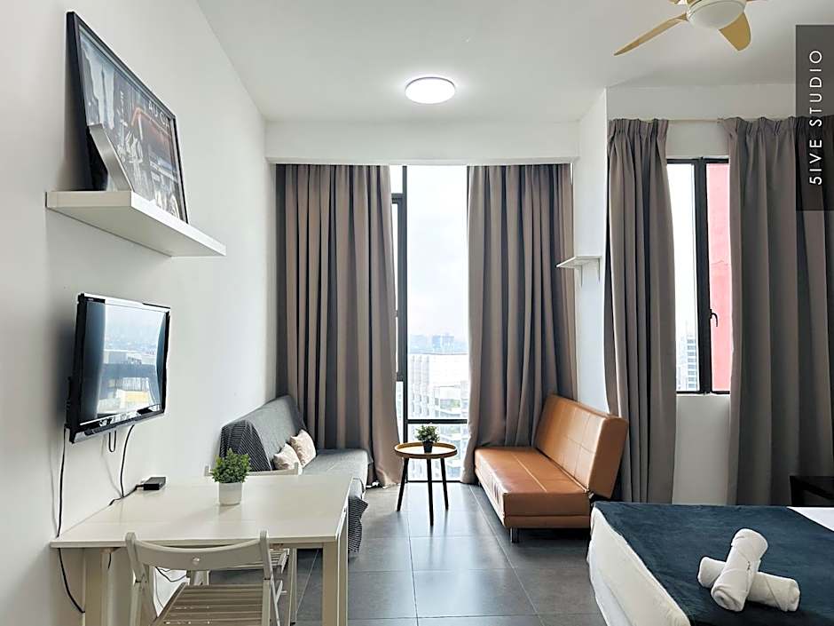 Five Studio - Empire Damansara