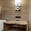 Red Roof Inn & Suites Philadelphia - Bellmawr