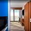 Holiday Inn Express & Suites Santa Ana - Orange County