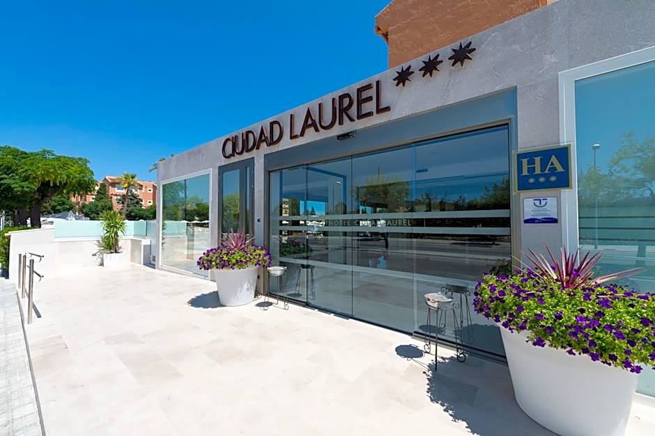 Aparthotel Ciudad Laurel