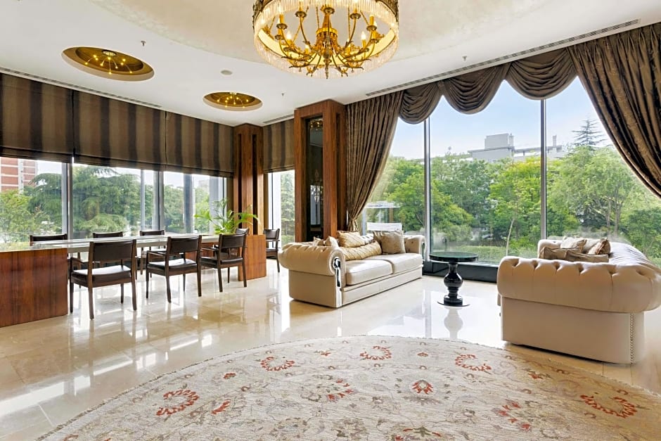 Ramada Hotel & Suites by Wyndham Istanbul Atakoy