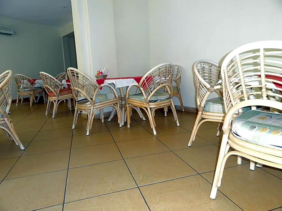 Regency Park Hotel