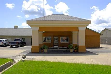 America's Best Inn and Suites Emporia
