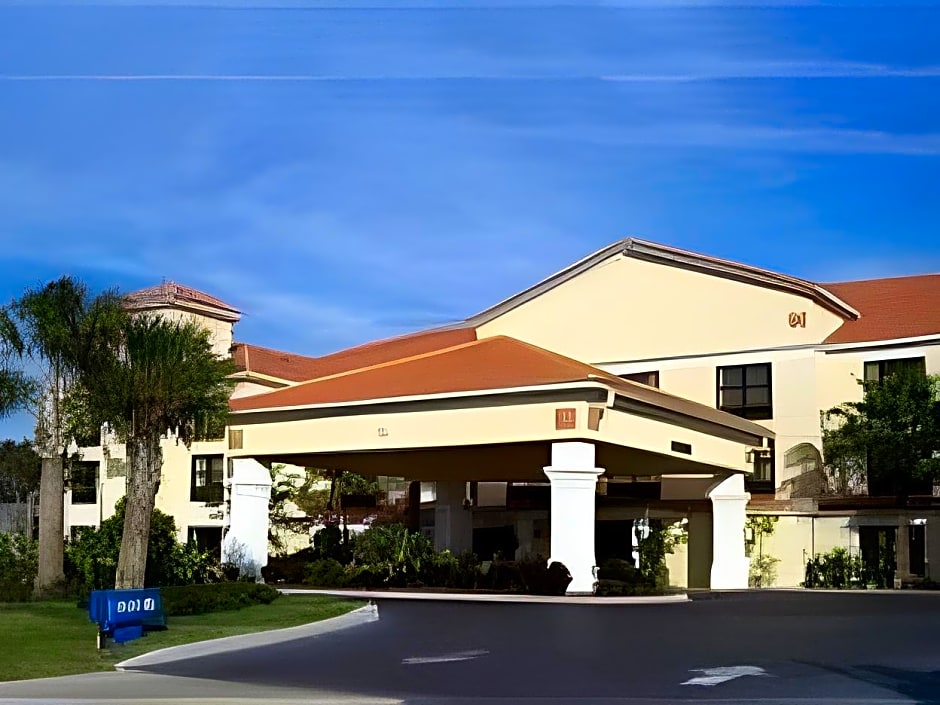 Holiday Inn Express Hotel & Suites Clearwater North/Dunedin