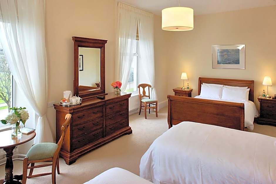 Walter Raleigh Hotel