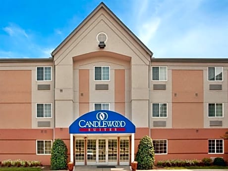 Candlewood Suites Richmond - South, an IHG Hotel