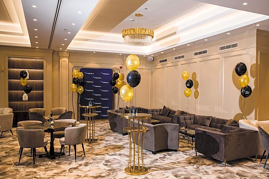 Astoria Grand Hotel