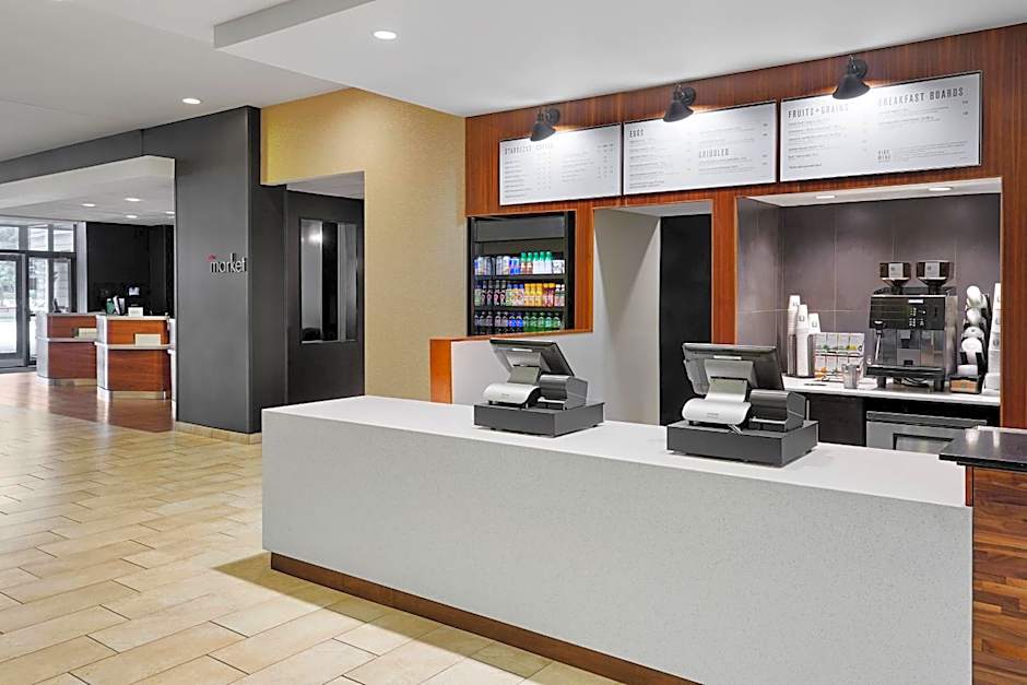 Courtyard by Marriott Milwaukee Downtown