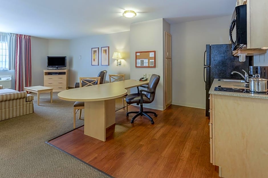 Candlewood Suites Minot, an IHG Hotel