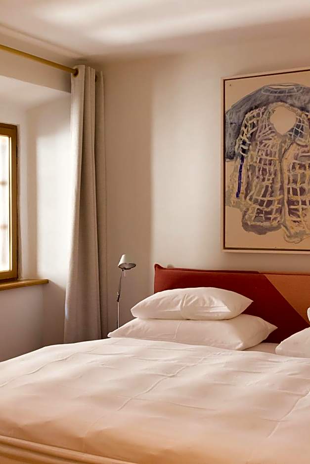 Kai 36 - Hotel zwischen Fels und Fluss