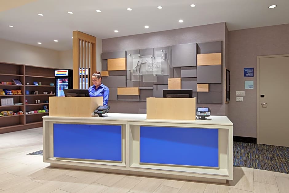 Holiday Inn Express Hotel & Suites Ventura Harbor By IHG