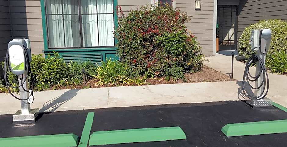 Holiday Inn Express & Suites Carpinteria By IHG