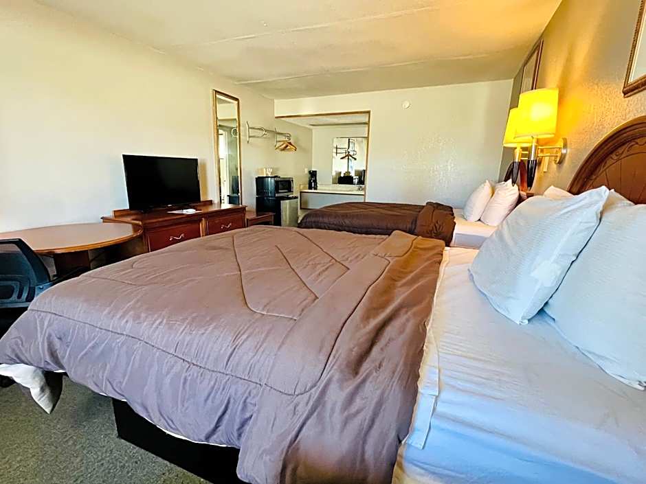 Ozark Inn & Suites