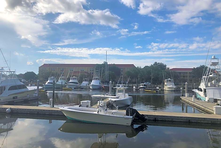 La Quinta Inn & Suites by Wyndham Charleston Riverview