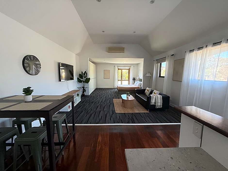 Photo 1 of 13 of Apartment