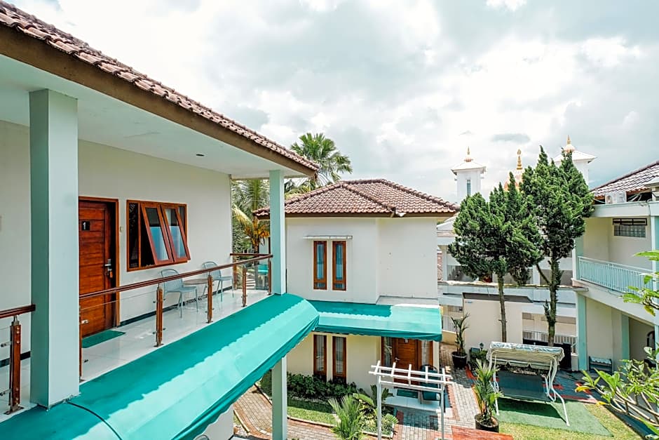 Aleyra Hotel and Villa Garut