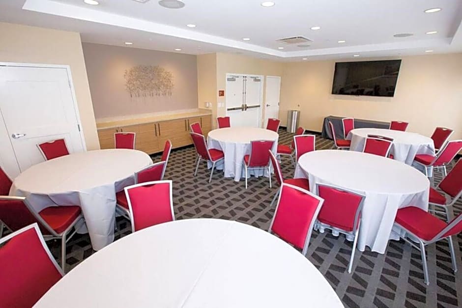 TownePlace Suites by Marriott Pittsburgh Harmarville