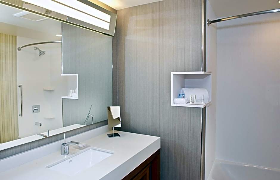 Courtyard by Marriott Seattle Everett Downtown