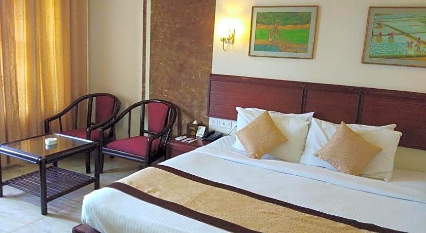 Yuvarani Residency Hotel