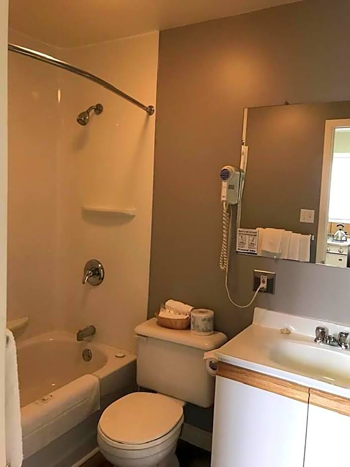 Coastal Inn - Kingfisher