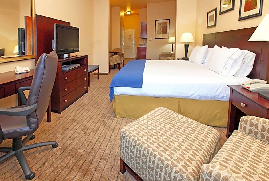 Holiday Inn Express Hotel & Suites Marshall By IHG