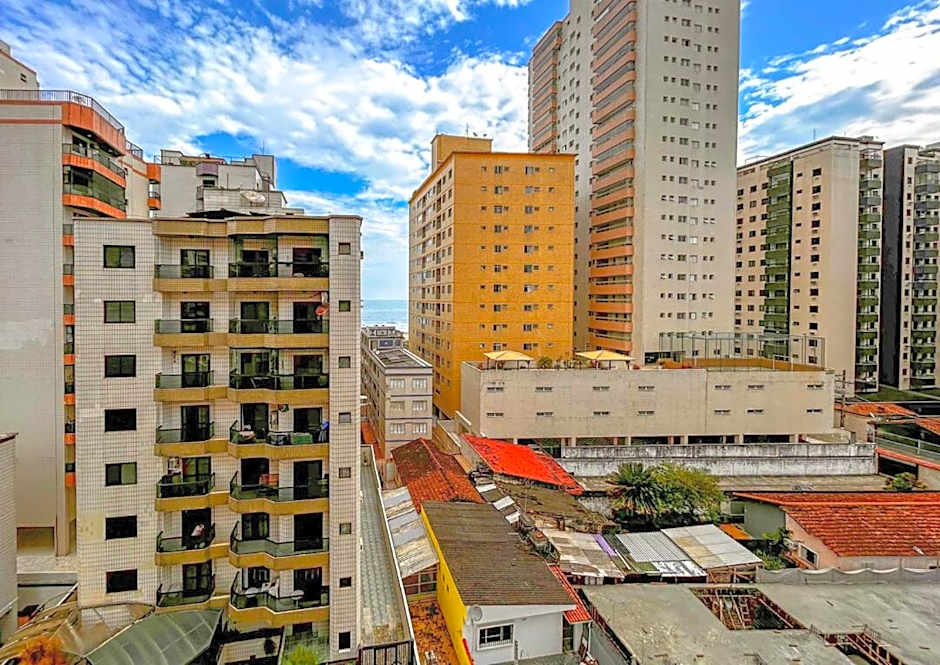 Excelente apto a 170m da Praia da Aviacao SP