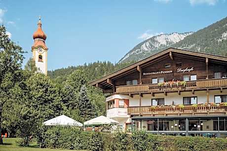 Dorfcafe Unken Hotelpension sWirtshaus im Dorf