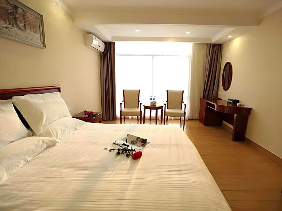 Greentree Inn Guangdong Huizhou South Railway Station Danshui Renmin Road Business Hotel