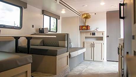 Gramercy Village Yamanakako Glamping & Sauna