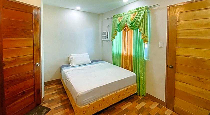 RedDoorz @ 4ks Pension House Bogo City Cebu