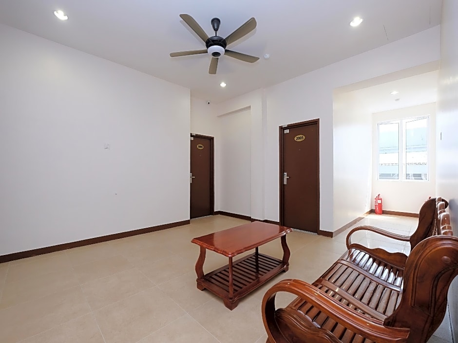 Super OYO 43935 Mancalin Hotel