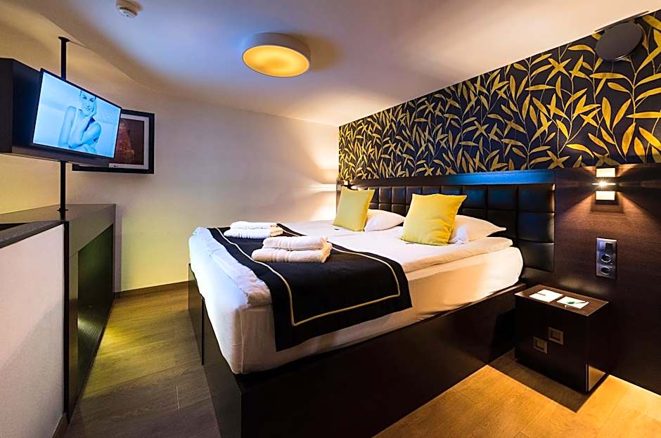 Opera Garden Hotel & Apartments