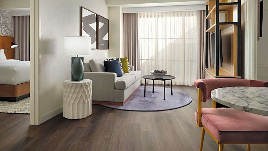 Burton House, Beverly Hills, A Tribute Portfolio Hotel