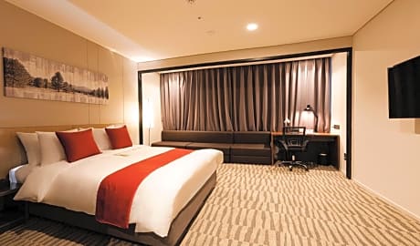 Junior Suite with Breakfast for 2