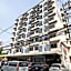 D haus Ngamwongwan Residence