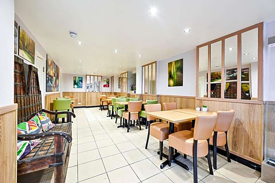 City London Hotel