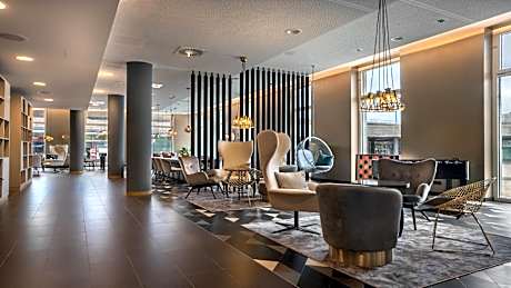 Holiday Inn - the niu, Ridge Halle Central Station By IHG