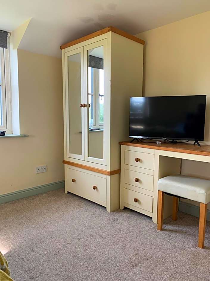 Farmhouse studio near Shrewsbury