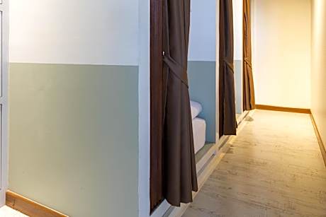 1 Person in 3-Bed Dormitory - Female Only