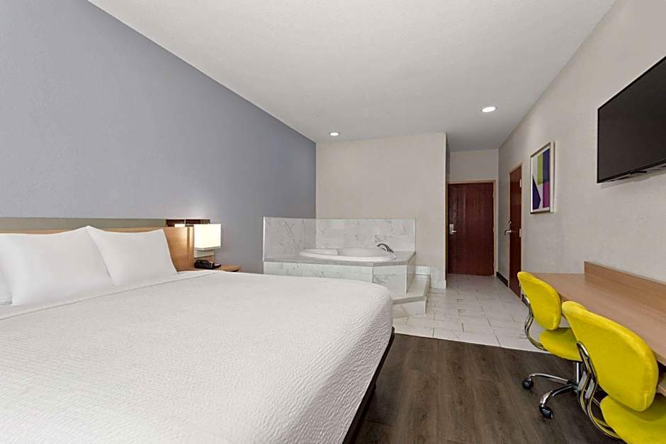 Microtel Inn & Suites By Wyndham Panama City