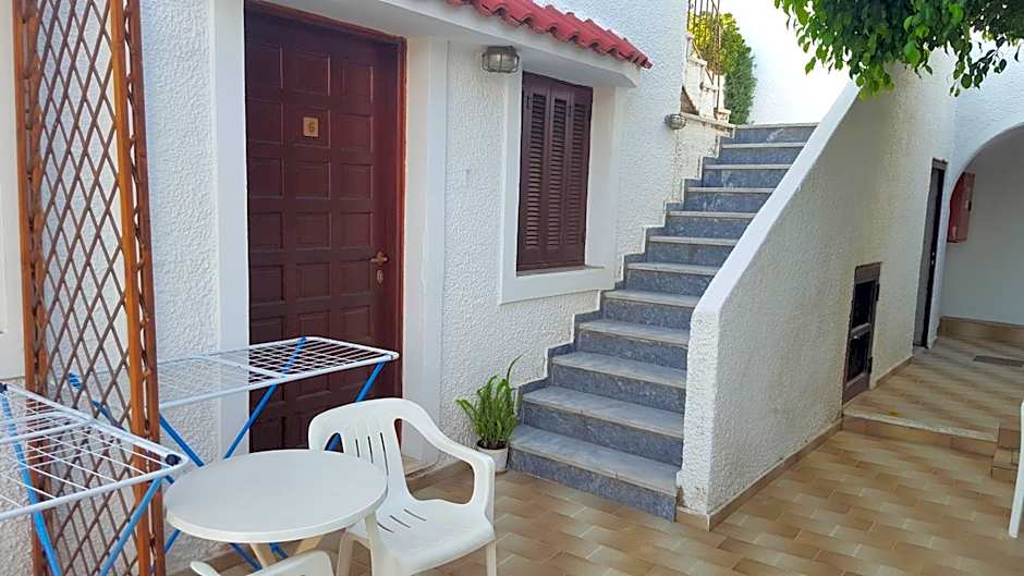 Aeolos Hotel Apartments