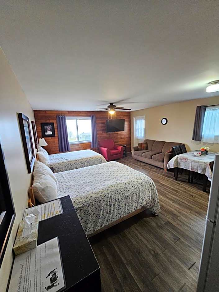 Photo 1 of 13 of Family Suite